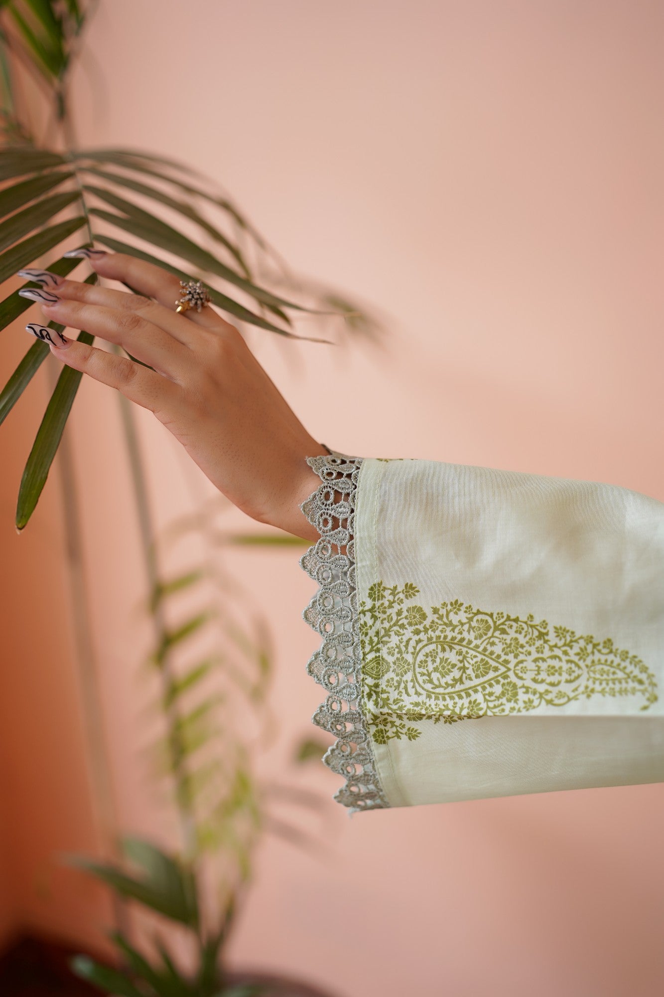 Mint Majestic 3-Piece Lawn Suit – Summer Wear for Women in Pakistan