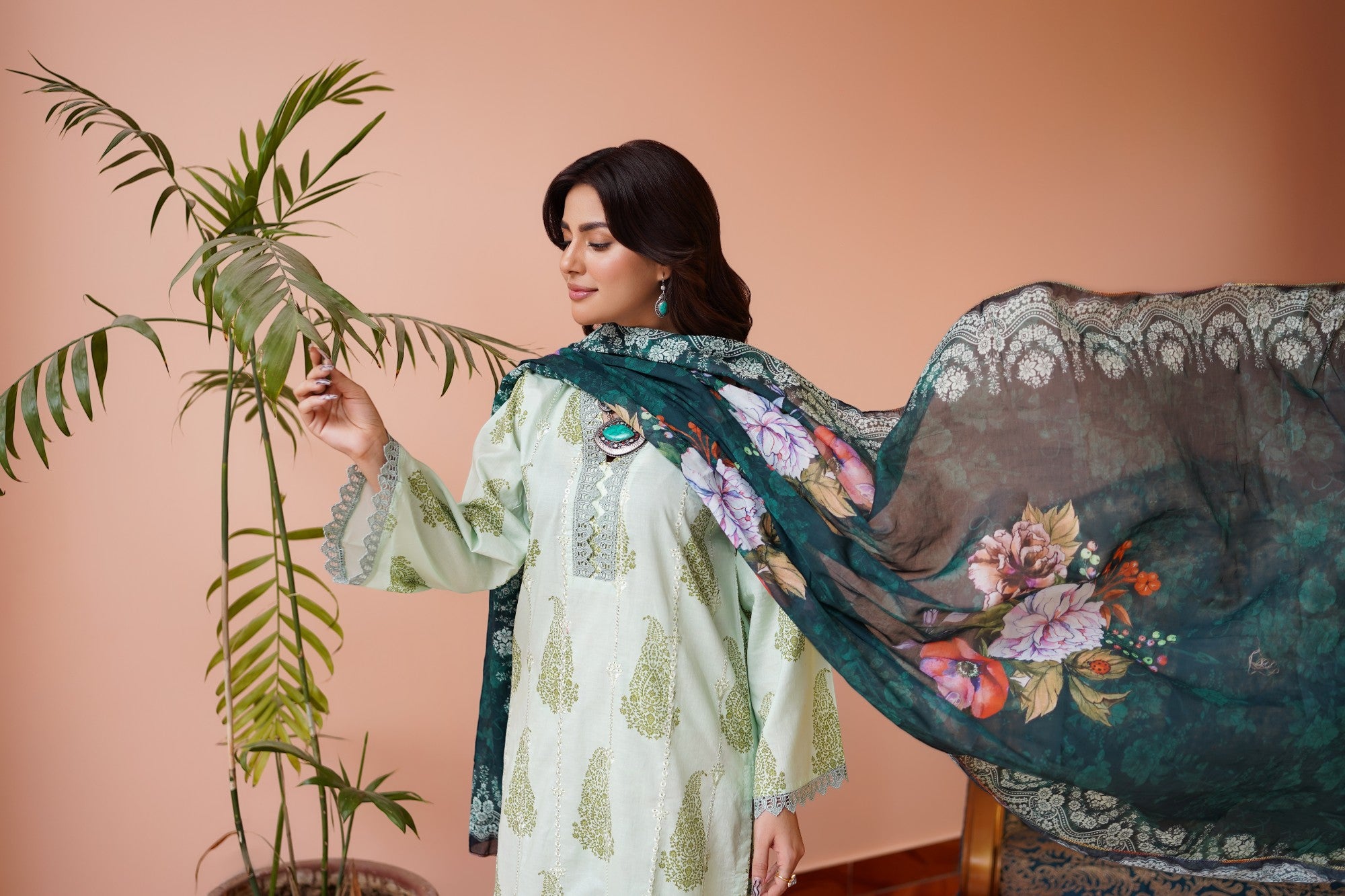 Mint Majestic 3-Piece Lawn Suit – Summer Wear for Women in Pakistan